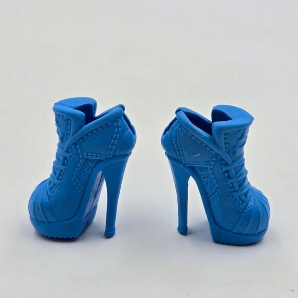 Monster High Ghoulia Yelps Scaris City Of Frights Shoes Replacement Blue White R - Picture 3 of 10